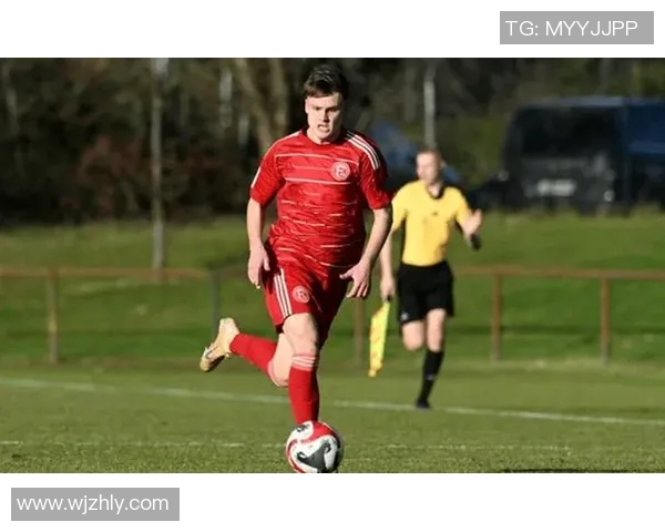 雷根斯堡主场迎战波鸿争夺德乙联赛关键三分之战